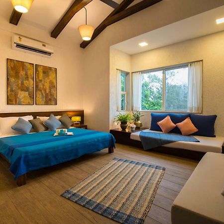 El Lodge By Stayvista - Pool, Lawn, And A Charming Gazebo For Your Perfect Getaway Lonavala Εξωτερικό φωτογραφία